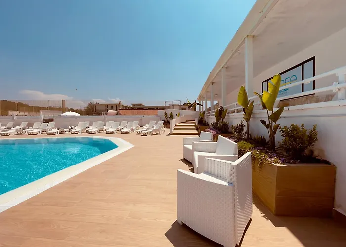 Athena Sea Front Apartment, Parking & Pool
