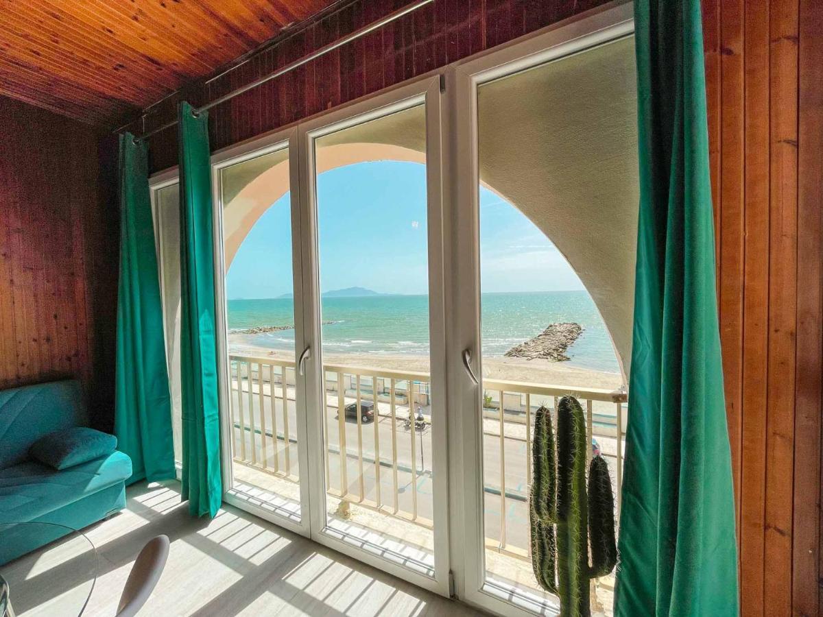 Athena Sea Front Apartment, Parking & Pool Apartment *