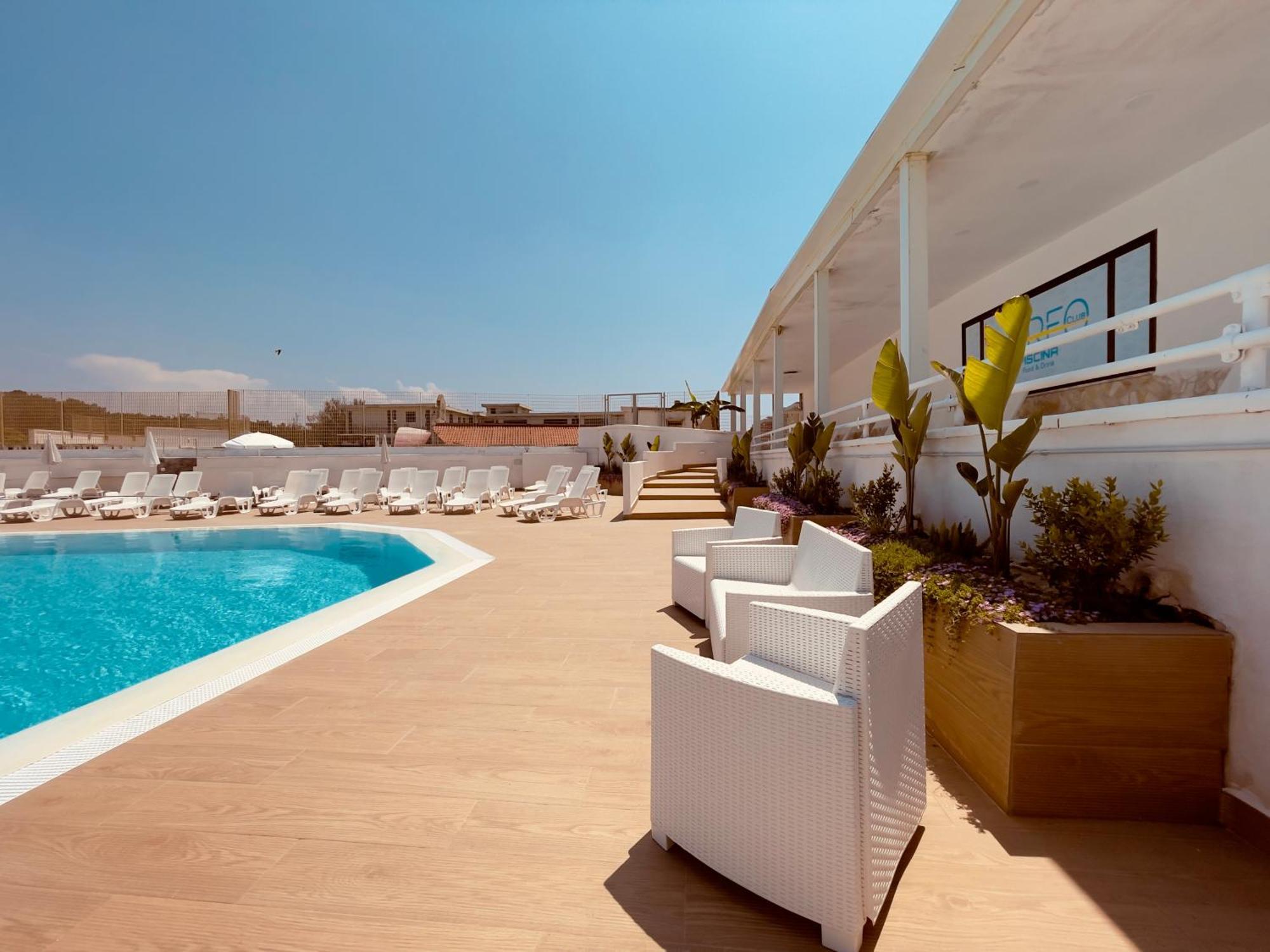 Apartment Athena Sea Front Apartment, Parking & Pool *