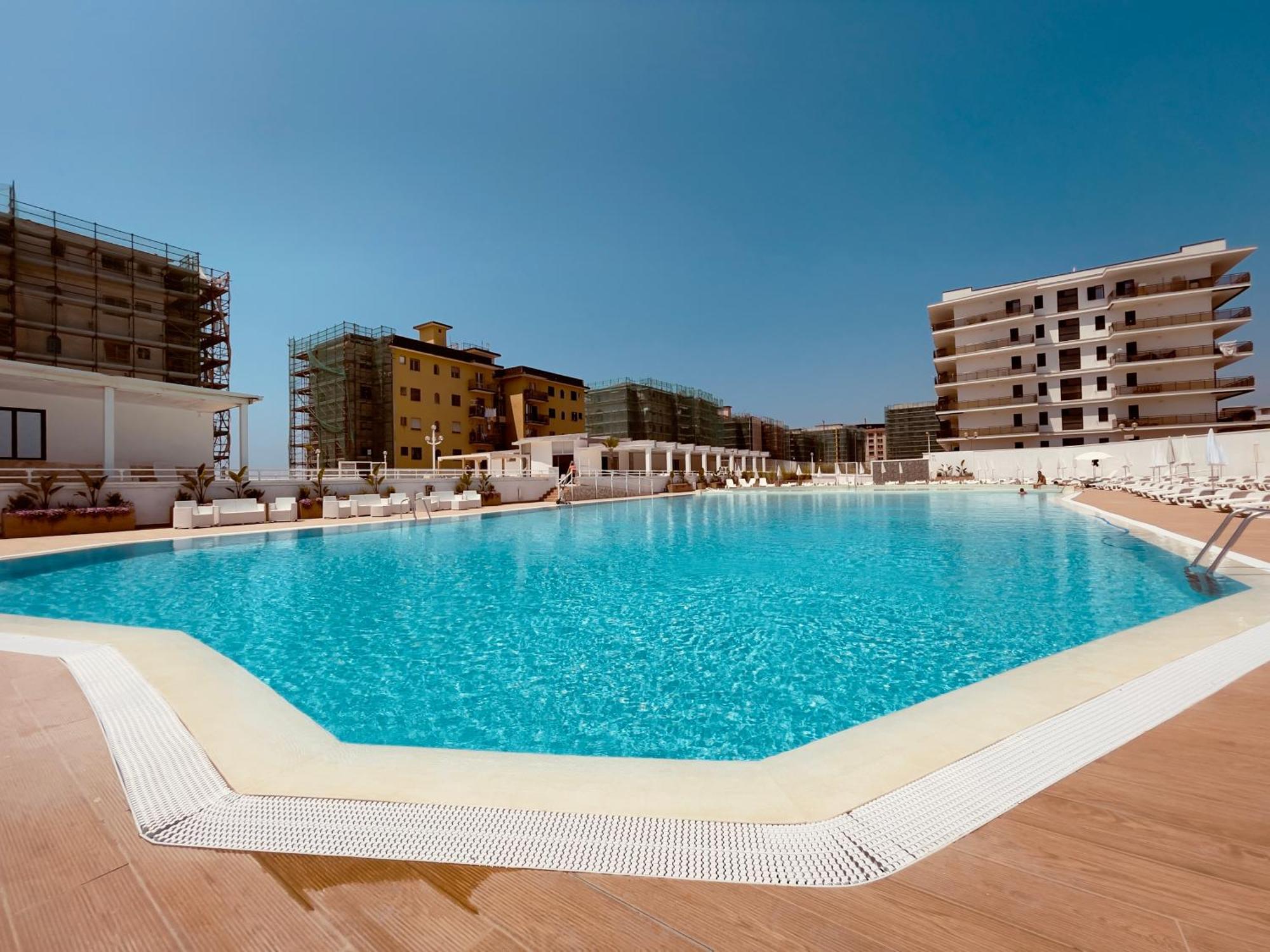 Apartment Athena Sea Front Apartment, Parking & Pool